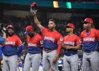 En una noche mágica y un ambiente espectacular Venezuela derrotó a Dominicana 5-1.