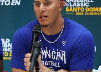 República Dominicana les da la bienvenida a su selección en su propio estadio, algo nunca visto.